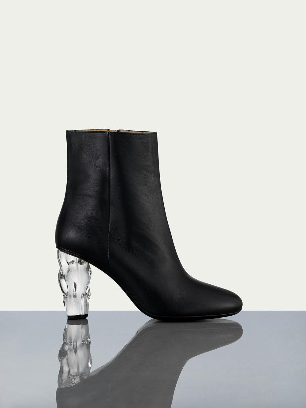 bootie side view alt:size